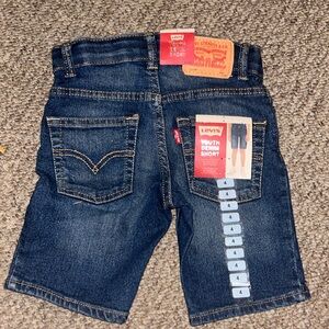 NWT Youth Levi’s 511 Slim Shorts size 4